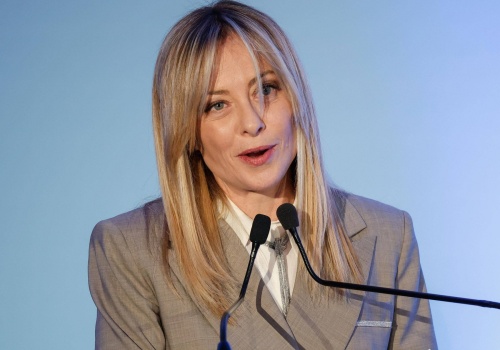 Niecodzienna decyzja premierki Włoch. Skorzystała z propozycji znanego rapera