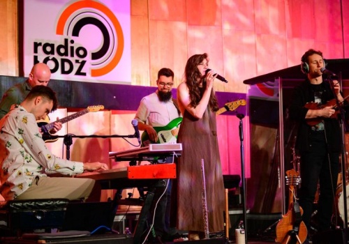 Wyjątkowy koncert zespołu Oreada. Muzyka i obraz wypełniły Studio Debicha