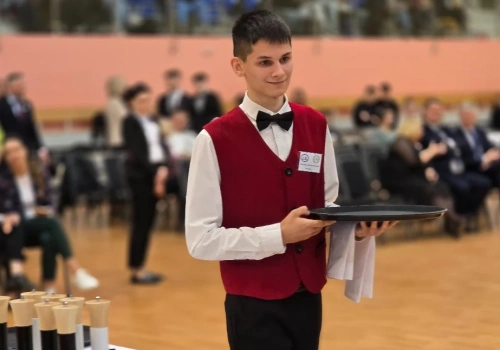 Stres, taca i dążenie do perfekcji. Młodzi kelnerzy w walce o mistrzostwo