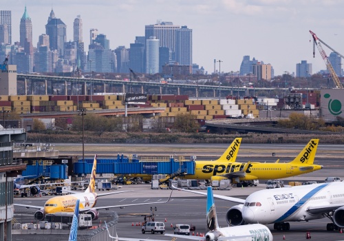 Problem z działalnością lotnisk w USA. Niektóre mogą zostać czasowo zamknięte