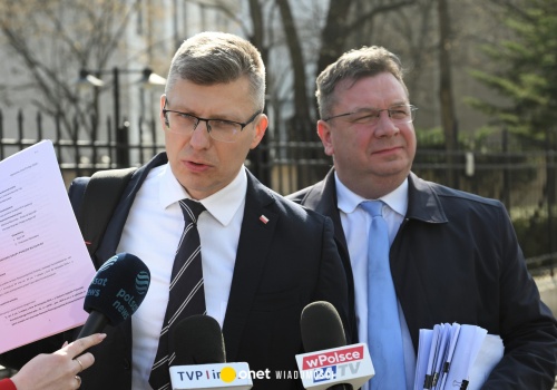 Precedensowy wniosek posłów PiS. Chaos wokół Trybunału Konstytucyjnego