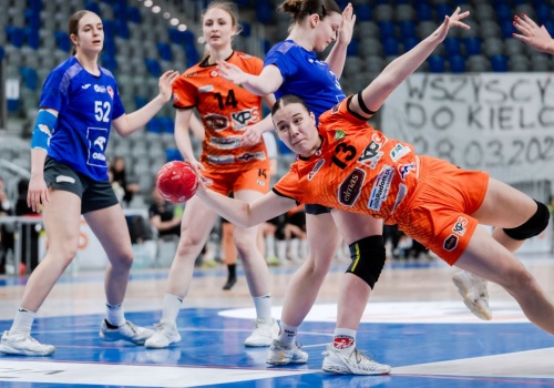 Pewna wygrana Elmas-KPS APR-u Radom w zaległym meczu