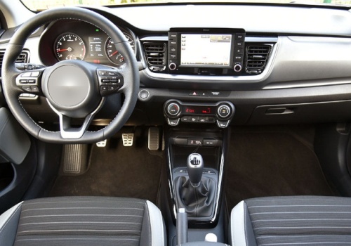 Chińska motoryzacja. Powrót do fizycznych przycisków w autach