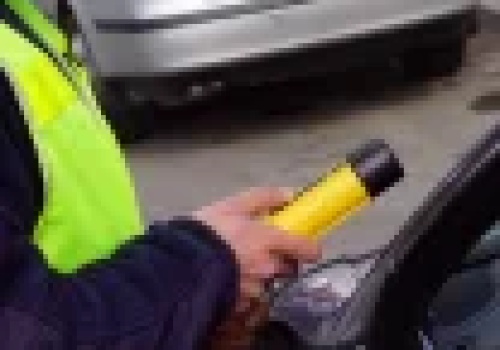 Wójt wpadł jadąc samochodem po pijanemu. Sprawa umorzona bo wyraził skruchę.