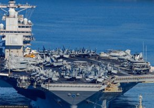 Problemy techniczne na największym lotniskowcu USA. Gerald R. Ford zawija do portu