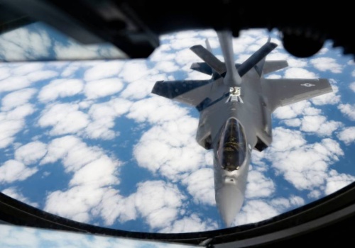 Potężny atak w pobliżu cieśniny Ormuz. USA użyły dwutonowych bomb