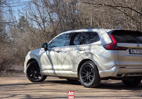 Hybrydowa Honda CR-V to jeden z najlepszych SUV-ów, jakimi jeździłem. I obcięli jej ceny
