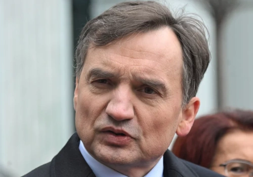 Ziobro przegrał z Holland. Ostra reakcja na wyrok sądu. „Milczeć, przepraszać i płacić”