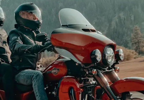 Kierowcy o tym nie wiedzą. Na kat. B jeżdżą motocyklem o mocy 83 KM