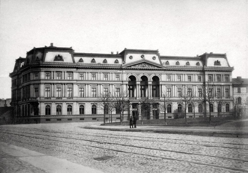 Ostatnie takie imieniny. Pożar w pałacu Kronenberga