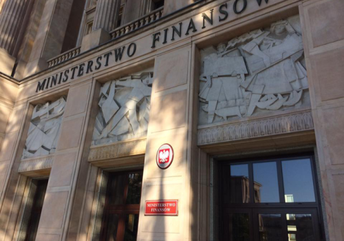 Próg podatkowy 120 tys. zł nie do ruszenia. Ministerstwo Finansów stawia sprawę jasno