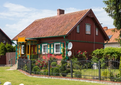 1000 zł kary za jeden dzień. Tego nie wolno stawiać przed domem