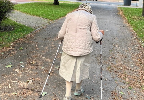 Kiedy naprawdę zaczyna się starość? WHO dzieli ją na 3 etapy