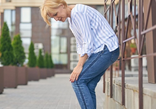 Ból zmusza do odpoczynku w trakcie spaceru? To objaw problemu z tętnicami