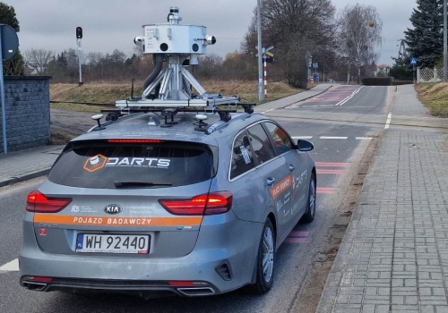 Widziałeś ten dziwny samochód? Skanuje ulice, ale nie dla Google Maps