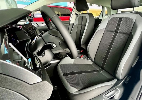 Ten miejski kompakt potaniał do 64 300 zł. Słynie z trwałego silnika, a bagażnik? Jak w Oplu Mokka