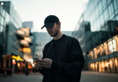 Chatboty nie pomagają? Naukowcy zbadali trudne rozmowy