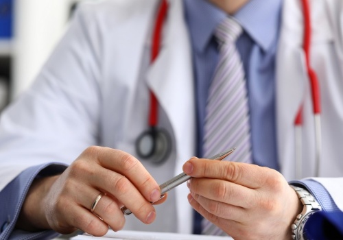 Pensje lekarzy i pielęgniarek wzrosną od lipca. Resort zdrowia podał kwoty