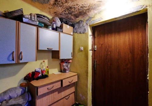 Ich dom się wali. Wstrząsająca historia rodziny ze Skierniewic