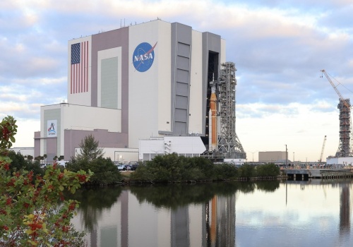 Wielka rakieta NASA wraca na testy. Zabierze astronautów w okolice Księżyca