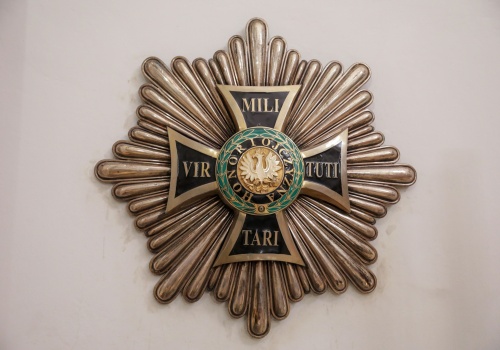 Nie, na ukraińskim portalu nie wystawiono orderu Virtuti Militari zamordowanego Polaka