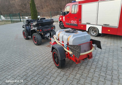 Przyczepka z modułem gaśniczym. Nowy sprzęt w OSP Krzywe
