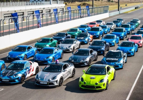 Ostatnie sztuki Alpine A110 – koniec pewnej epoki nadchodzi wielkimi krokami