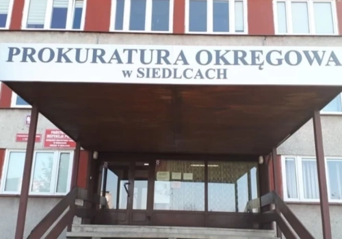 Węgrów: Zaatakował nożem brata i matkę. 54-latek trafił do aresztu