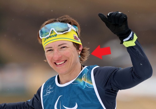 Kazali Ukraince zdjąć kolczyki. 