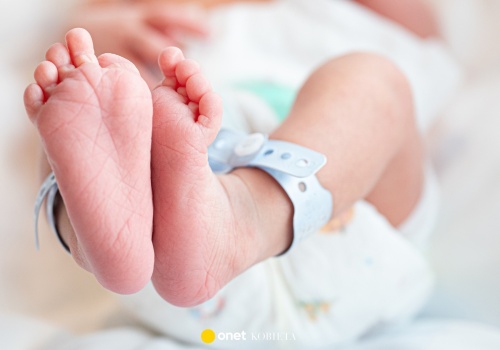 Niemowlę w szpitalu w Londynie. Ma zapalenie opon mózgowych