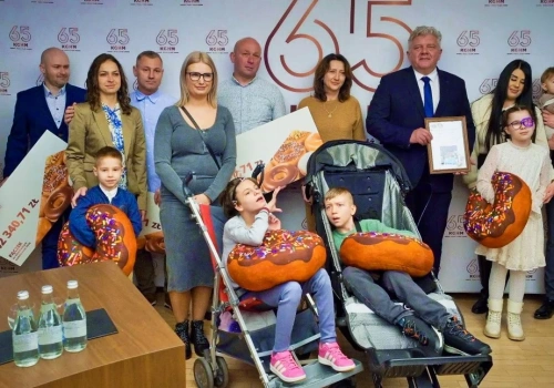 Pracownicy KGHM zebrali imponującą kwotę w akcji charytatywnej „Pączek ze szlachetnym nadzieniem