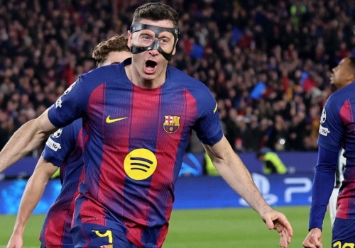 Dublet Roberta Lewandowskiego w Lidze Mistrzów! Grad bramek w meczu Barcelony