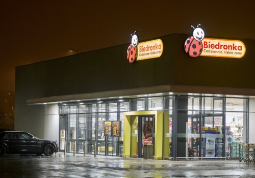 Ponad 25 mld euro sprzedaży Biedronki, a presja nie znika. 
