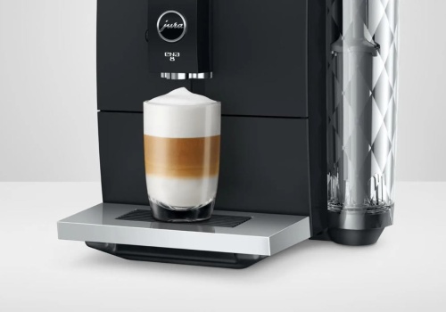 Ekspres Jura prawie 700 zł taniej. Tu kawa to KAWA