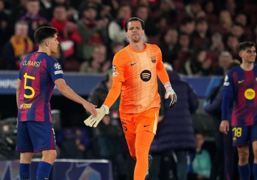 Tylko wszedł na boisko i się zaczęło. Tak kibice powitali Szczęsnego