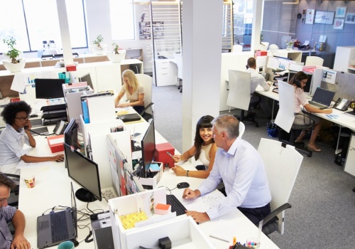 Biura typu open space zwiększają ryzyko mobbingu? Nowe badanie