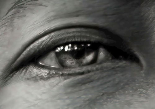 Kolorowe soczewki, które zdefiniują Twój styl. Jak dobrać swój kolor?