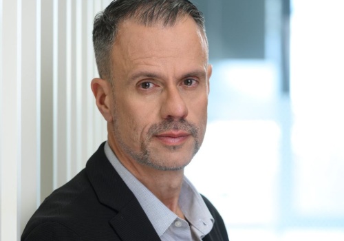 Centra danych trzeba dziś projektować jako zestaw elastycznych, modułowych stref z różną architekturą zasilania i chłodzenia