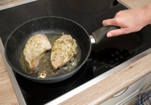 Powszechny błąd w kuchni. Kosztuje zdrowie, prowadzi do raka