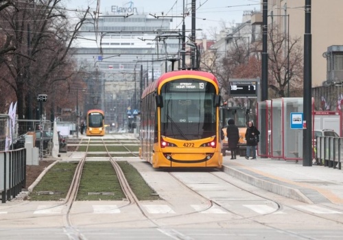 Ostatnie asfaltowanie na Rakowieckiej przed wielkim otwarciem