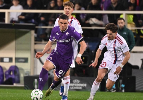 Krótka radość Rakowa i karny w doliczonym czasie gry! Jak wyglądał mecz Rakowa z Fiorentiną?