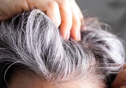 Ta fryzura postarza bardziej niż zmarszczki. Właśnie przez nią wyglądamy na zmęczone