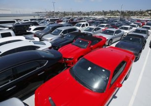 Wypożyczalnia bankrutuje.10 tysięcy aut na sprzedaż