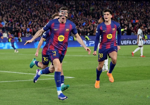 Świat zachwyca się rekordem Lewandowskiego. 