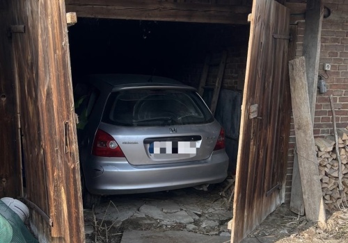 Kraśnik: zatrzymanie 25-latka po kradzieży Hondy i ukryciu auta na opuszczonej posesji