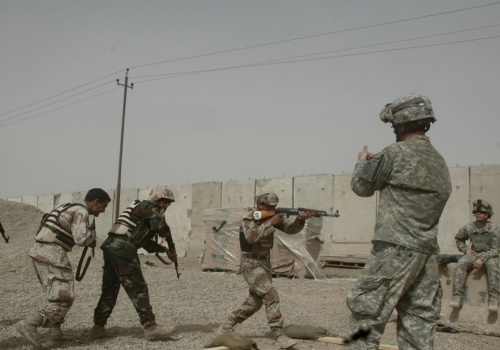 Wojska NATO opuszczają Irak. Misja zawieszona do odwołania