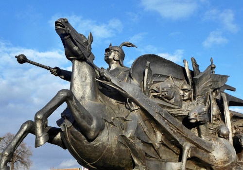 Trwa wymazywanie bohaterów walki z islamizacją Europy