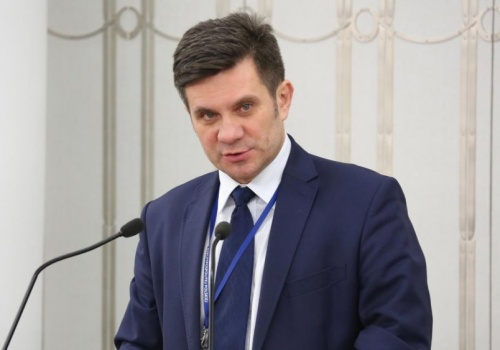 Włosowicz zawieszony w PiS już wraca z ripostą. Przy okazji oberwał Bochenek