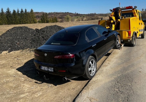 156 km/h i ponad 2 promile. 24-latek wiózł w aucie 13-letniego brata