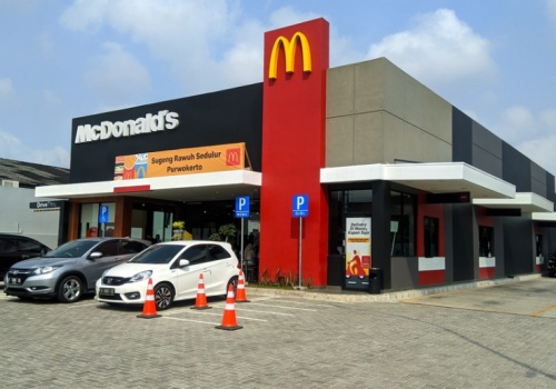 McDonald's na ławie oskarżonych. Wśród zarzutów m.in. wrogie środowisko pracy